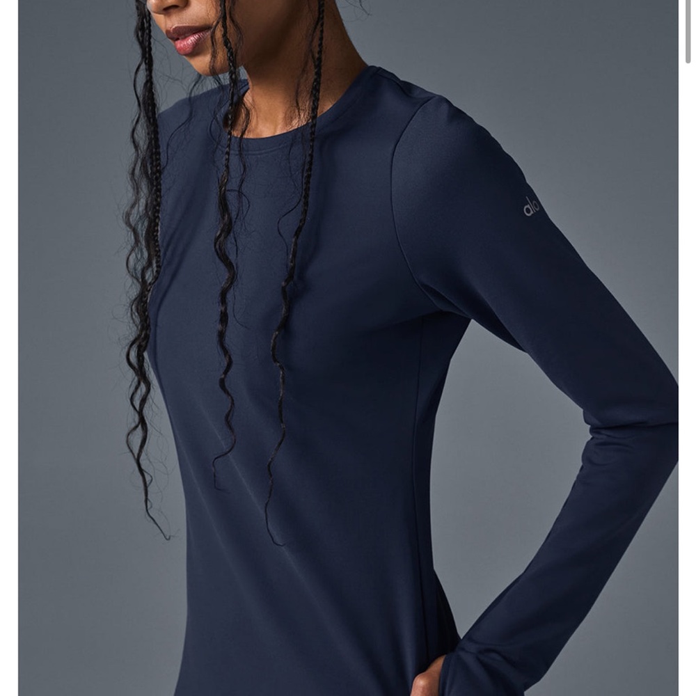 ALO Yoga Women's Deep Blue Long Sleeve Tee